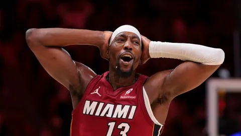 《NBA盛宴：独家粉丝派对！奇才激战湖人，激情对决不容错过！》